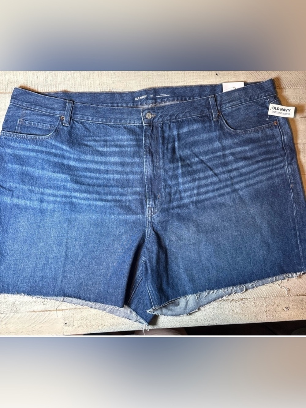Old Navy High Rise Slouchy Straight Blue Denim Shorts Distressed Frayed Size 28